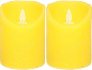 Anna's Collection 2x Gele LED kaarsen stompkaarsen 12 5 cm Luxe kaarsen op batterijen met bewegende vlam LED kaarsen