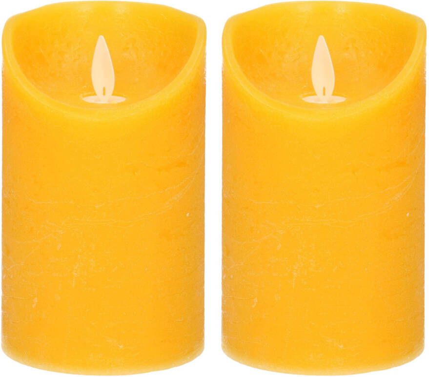 Anna&apos;s Collection 2x LED kaarsen stompkaarsen oker geel met dansvlam 10 cm LED kaarsen