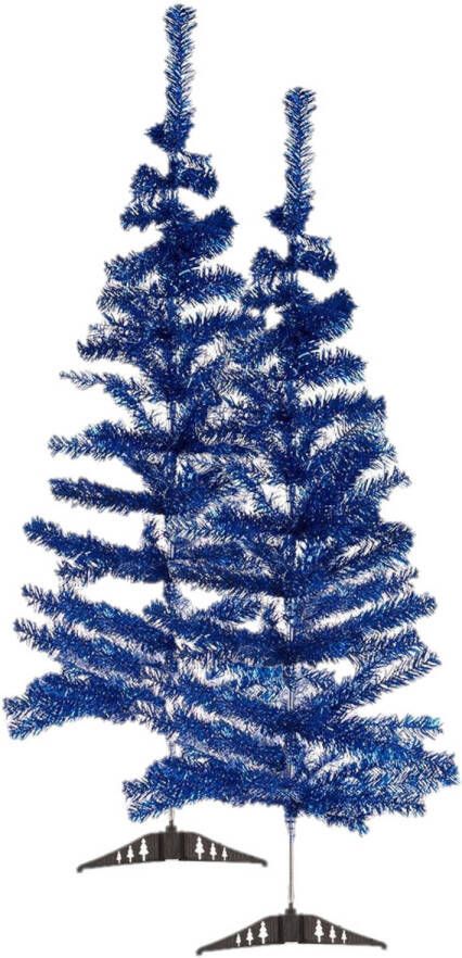 Krist+ 2x stuks kleine ijsblauwe kerstbomen van 120 cm Kunstkerstboom