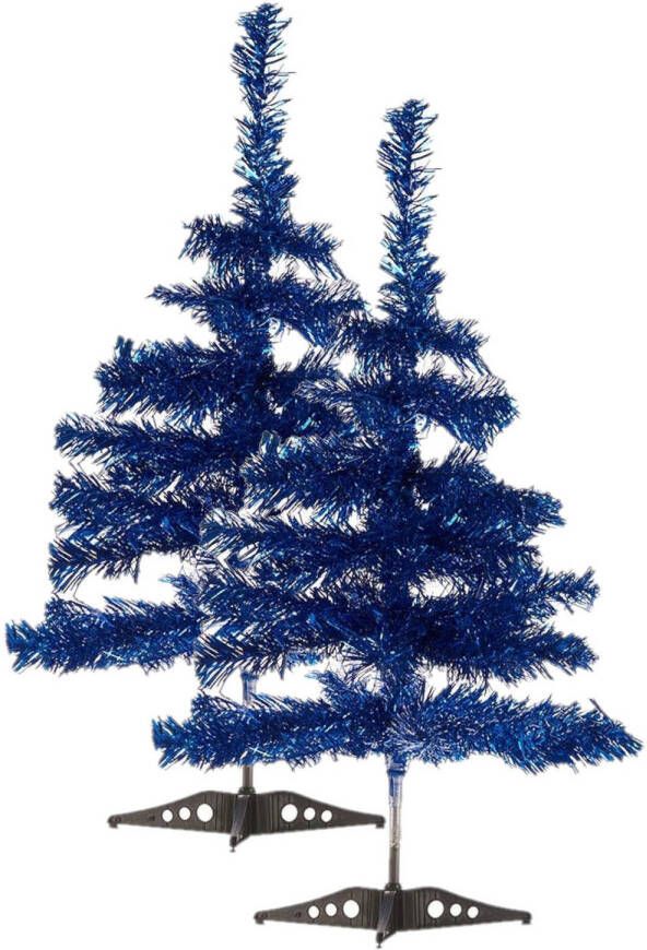 Krist+ 2x stuks kleine ijsblauwe kerstbomen van 60 cm Kunstkerstboom