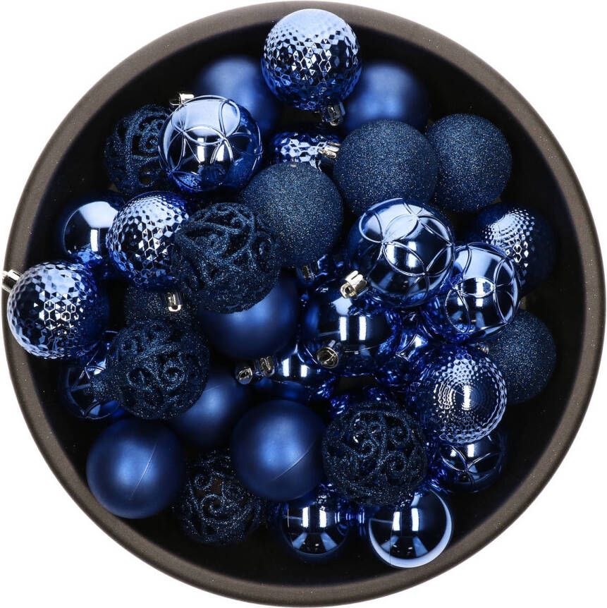 Bellatio Decorations 37x stuks kunststof kerstballen kobalt blauw 6 cm inclusief zilveren kerstboomhaakjes Kerstbal