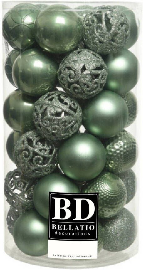 Bellatio Decorations 37x stuks kunststof kerstballen salie groen 6 cm inclusief kerstbalhaakjes Kerstbal