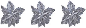 Merkloos 3x stuks decoratie bloemen kerststerren zilver glitter op clip 23 cm Decoratiebloemen kerstboomversiering Kunstbloemen
