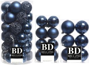 Bellatio Decorations 59x stuks kunststof kerstballen donkerblauw 4 6 en 8 cm mix Kerstbal