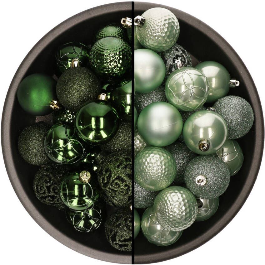 Bellatio Decorations 74x stuks kunststof kerstballen mix donkergroen en mintgroen 6 cm Kerstbal