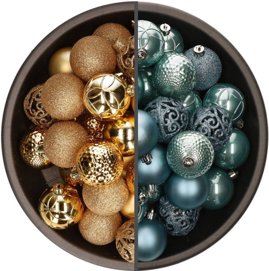 Bellatio Decorations 74x stuks kunststof kerstballen mix van goud en ijsblauw 6 cm Kerstbal