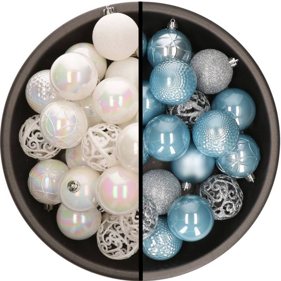 Bellatio Decorations Kunststof kerstballen 74x stuks parelmoer wit en lichtblauw 6 cm Kerstbal