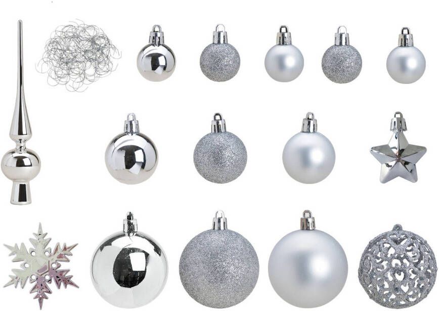 Merkloos Pakket met 110x stuks kunststof kerstballen ornamenten met piek zilver Kerstbal