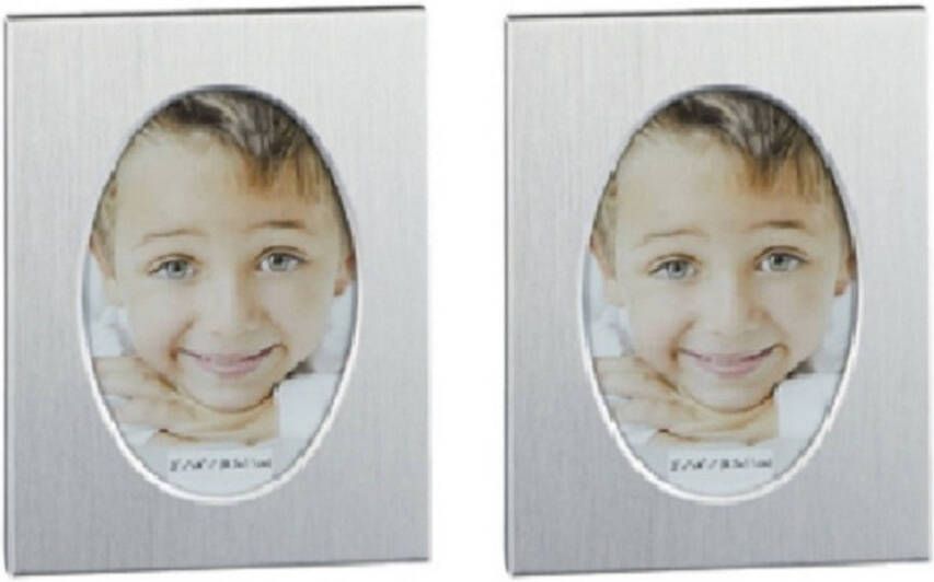 Cepewa Set van 2x stuks aluminium fotolijst zilver ovaal geschikt voor een foto van 5 x 8 cm Fotolijsten