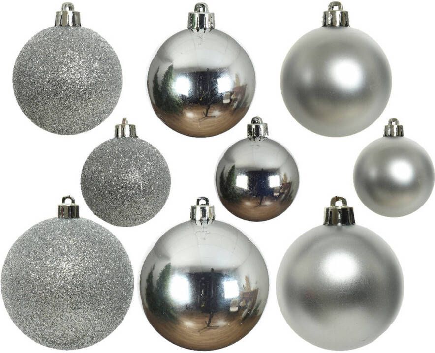 Decoris 30x stuks kunststof kerstballen 4 5 en 6 cm zilver mat glans glitter Kerstbal