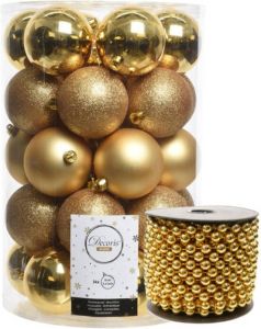 Decoris 34x stuks kunststof kerstballen 8 cm inclusief kralenslinger goud Kerstbal