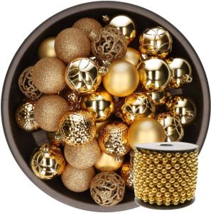 Decoris 37x stuks kunststof kerstballen 6 cm inclusief kralenslinger goud Kerstbal