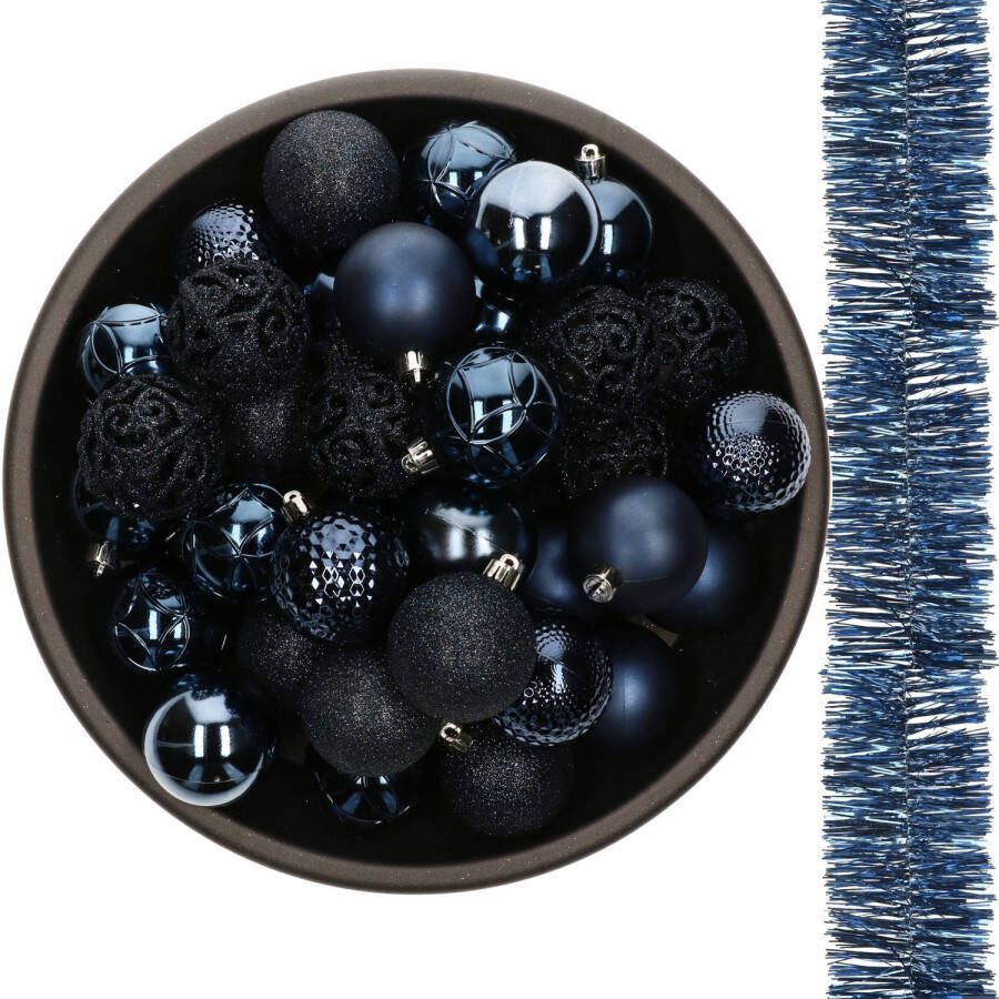Decoris 37x stuks kunststof kerstballen 6 cm met 2x stuks slingers donkerblauw Kerstbal