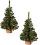 Decoris Set van 2x stuks volle kerstbomen in jute zak 60 cm kunstbomen Kunstkerstboom - Thumbnail 3