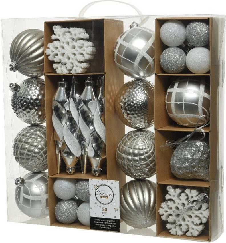 Decoris 50x Zilveren kerstballen en figuur hangers 4-8-15 cm kunststof Kerstbal