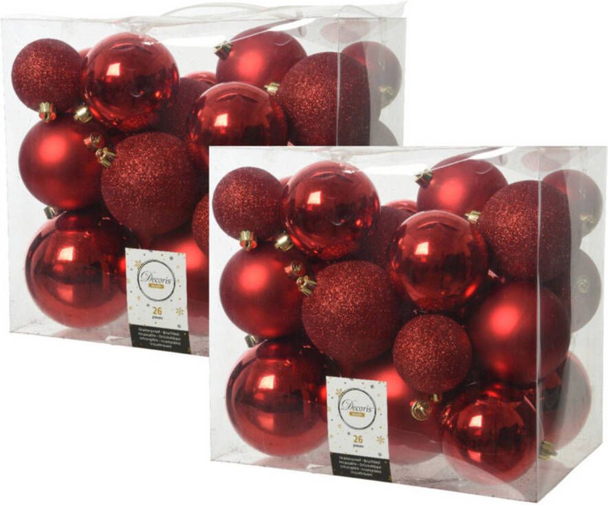 Decoris 52x stuks kunststof kerstballen rood 6-8-10 cm glans mat glitter Kerstbal
