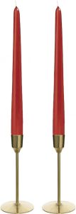 Decoris Kandelaars 2x aluminium goud 15 cm met 12x rode dinerkaarsen kaars kandelaars