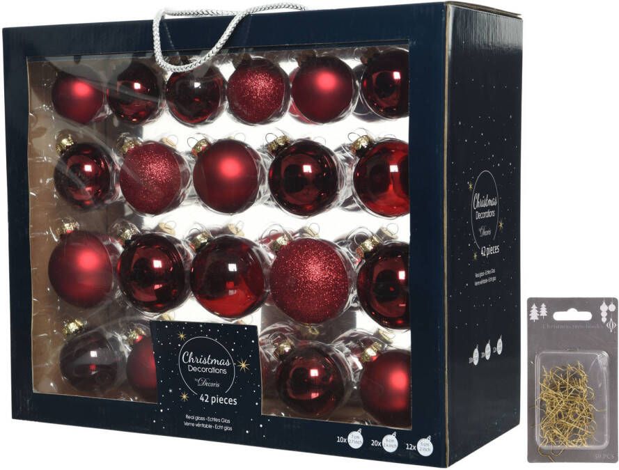 Decoris Kerstversiering glazen kerstballen mix pakket 5-6-7 cm donkerrood 42x stuks met haakjes Kerstbal