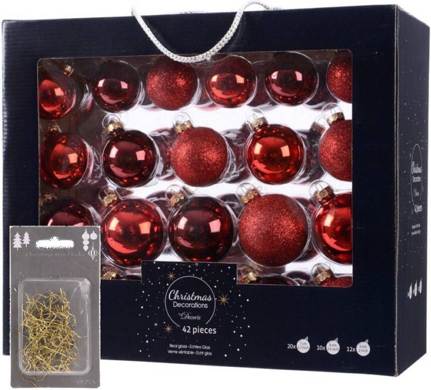 Decoris Kerstversiering glazen kerstballen mix set 5-6-7 cm rood donkerrood 42x stuks met haakjes Kerstbal