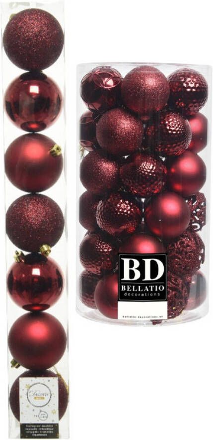 Decoris Kerstversiering kunststof kerstballen donkerrood 6-8 cm pakket van 51x stuks Kerstbal
