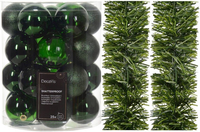 Decoris Kerstversiering set donkergroen kerstballen 6 cm en slingers- kunststof Kerstbal