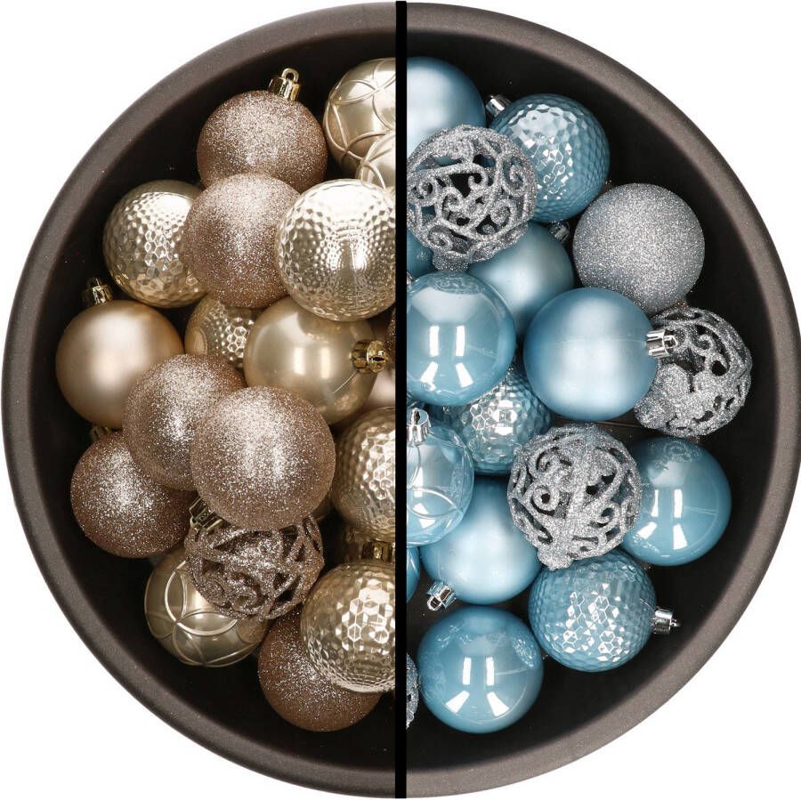 Decoris Kunststof kerstballen 74x stuks champagne en lichtblauw 6 cm Kerstbal