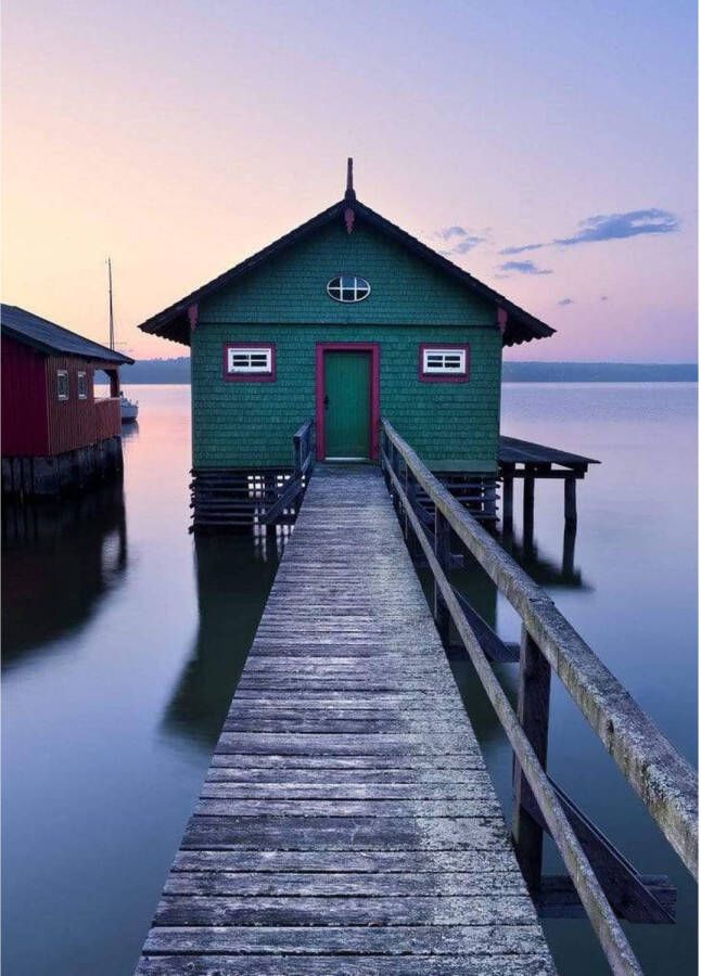 Komar Fotobehang Das grüne Bootshaus 200x280cm Vliesbehang