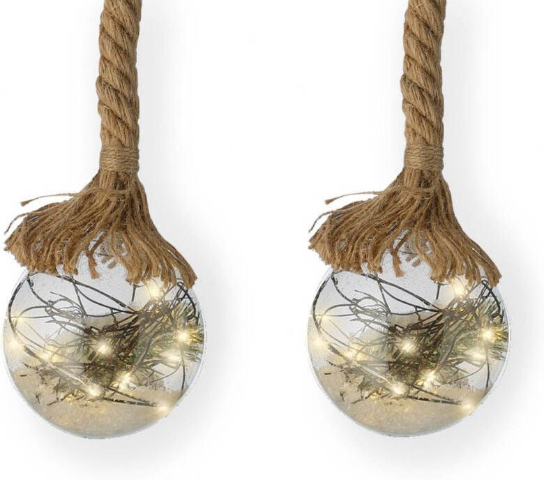 Lumineo 2x stuks verlichte glazen kerstballen aan touw met 30 lampjes zilver warm wit 14 cm kerstverlichting figuur