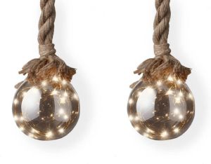 Lumineo 2x stuks verlichte glazen kerstballen aan touw met 30 lampjes zilver warm wit 15 cm kerstverlichting figuur