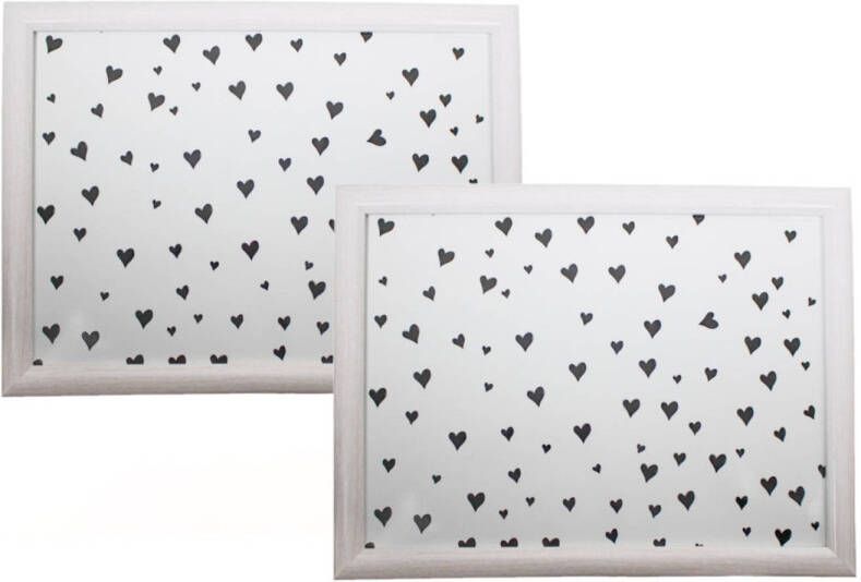 Mars & More Set van 2x stuks schootkussens laptrays hartjes print 43 x 33 cm Schoottafel Dienblad voor op schoot zwart witte hartjesprint Sierkussens