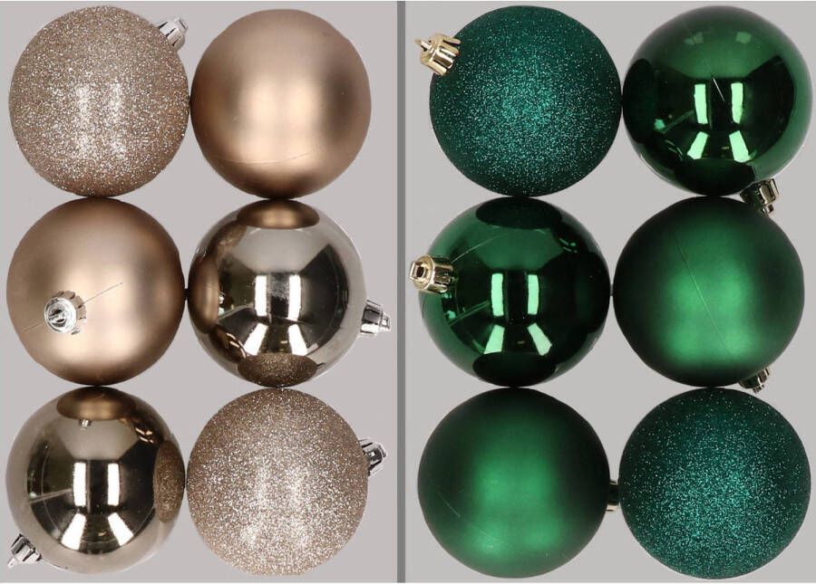 Merkloos 12x stuks kunststof kerstballen mix van champagne en donkergroen 8 cm Kerstbal