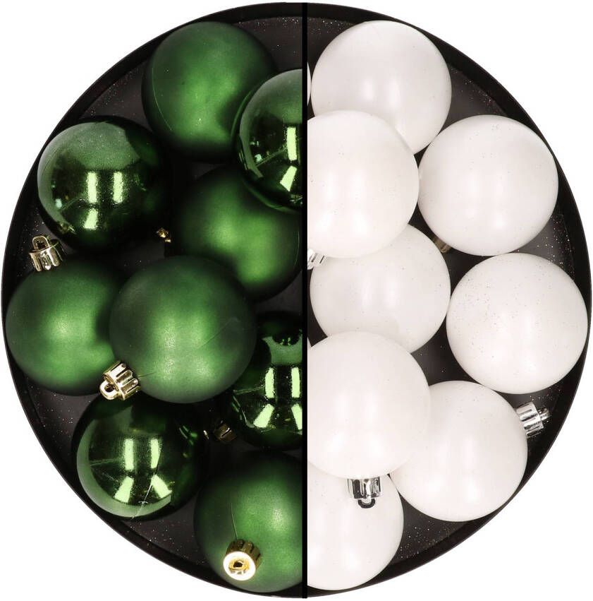 Merkloos 24x stuks kunststof kerstballen mix van wit en donkergroen 6 cm Kerstbal