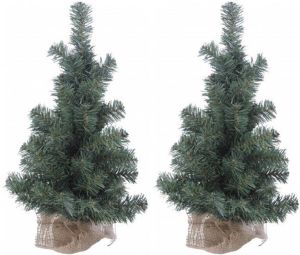 Merkloos 2x Kleine Kerstbomen Met Jute Zak 60 Cm Kunstkerstboom