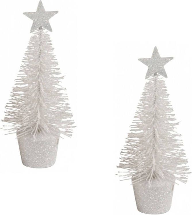 Merkloos 2x stuks kerstversiering witte glitter kerstbomen kerstboompjes 15 cm Kunstkerstboom