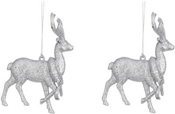 Merkloos 2x Zilveren rendier kersthangers kunststof 12 cm kerstornamenten Kersthangers