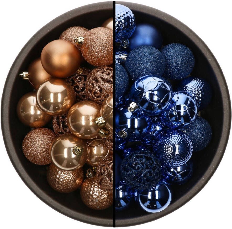 Bellatio Decorations 74x stuks kunststof kerstballen mix van camel bruin en kobalt blauw 6 cm Kerstbal