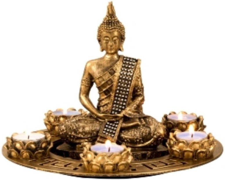 Merkloos Boeddha beeldje met 5 kaarshouders op schaal kunststeen goud 27 x 20 cm deco artikel Beeldjes
