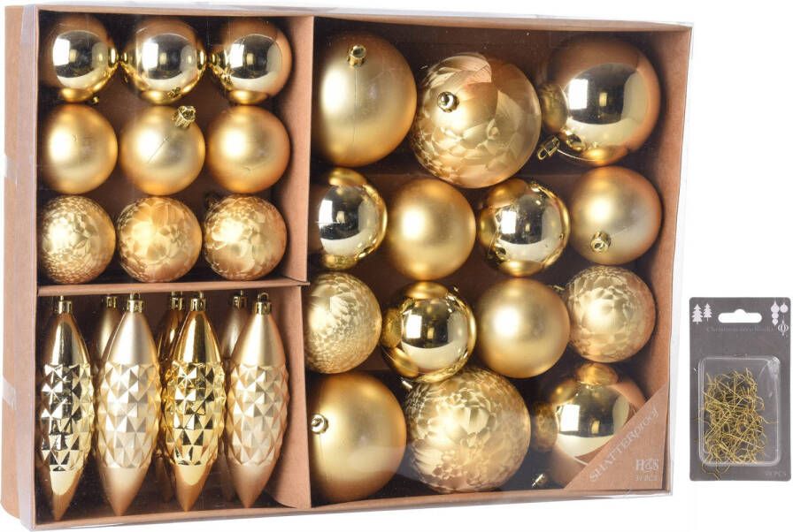 Merkloos Kerstballen ornamenten pakket 31x gouden kunststof mix incl. 50x ophanghaakjes Kerstbal