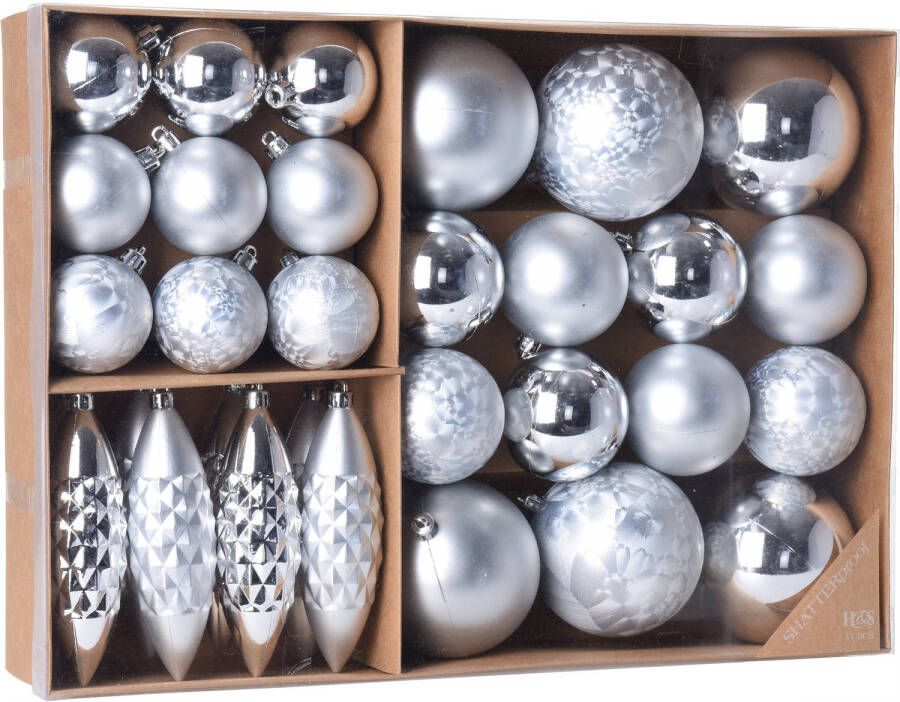 Merkloos Kerstballen ornamenten pakket 31x zilveren kunststof kerstballen mix Kerstbal