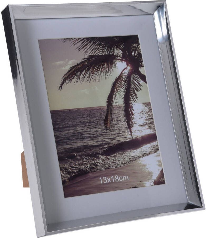 Merkloos Kunststof fotolijst zilver geschikt voor een foto van 13 x 18 cm Fotolijsten