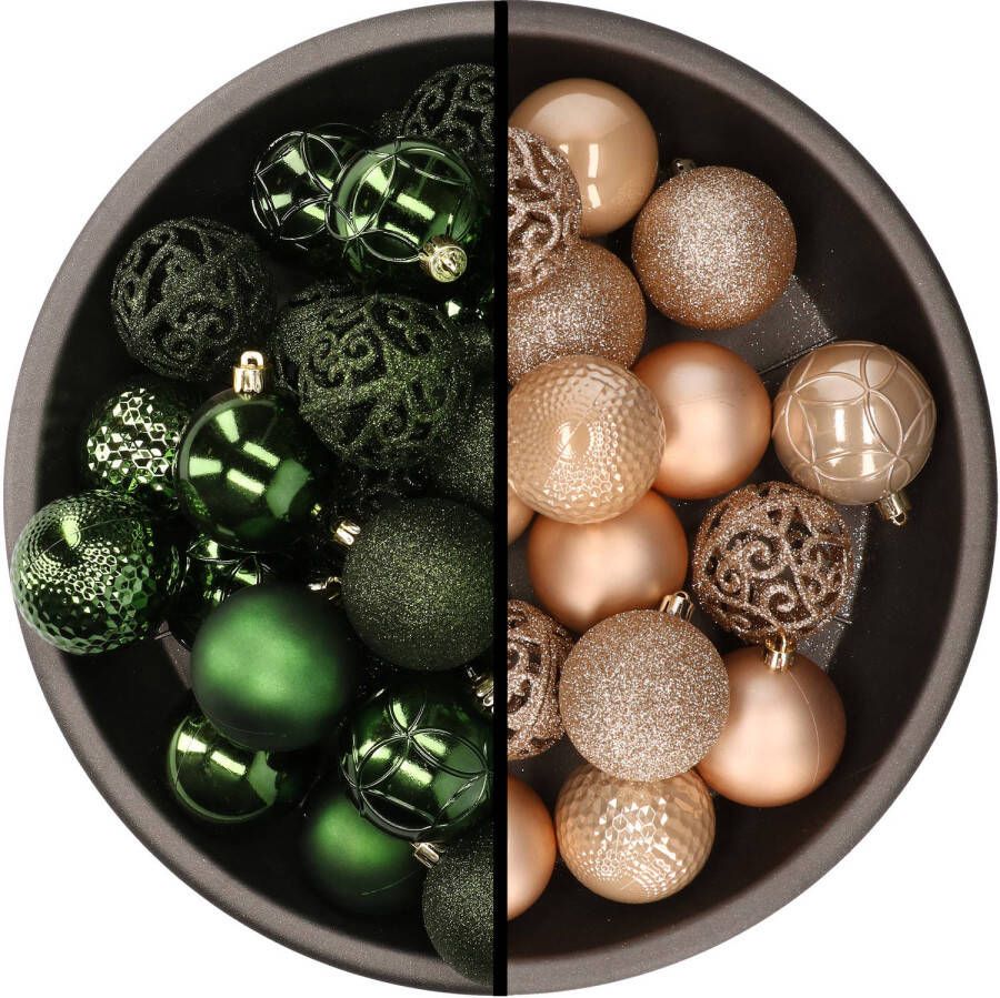 Merkloos Kunststof kerstballen 74x stuks donkergroen en lichtbruin 6 cm Kerstbal