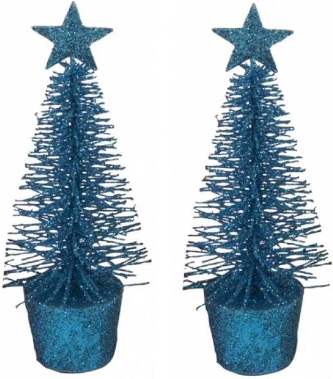 Merkloos Set van 2x stuks glitter mini kerstboompjes blauw Kunstkerstboom