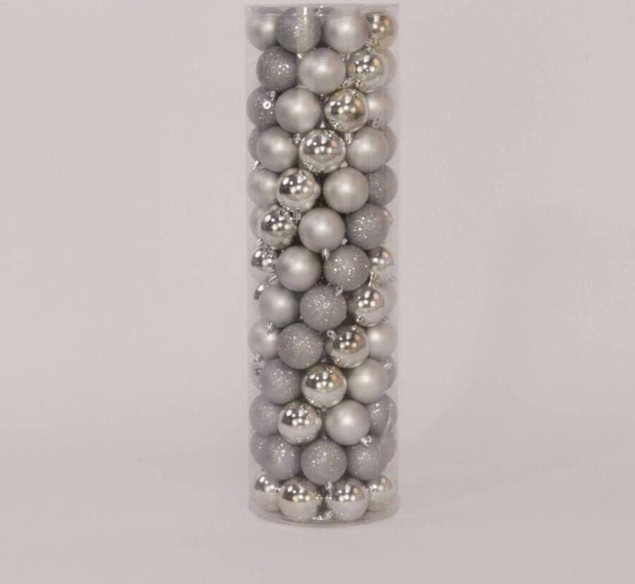 Oosterik Home 100 Onbreekbare kerstballen in koker diameter 6 cm zilver classic