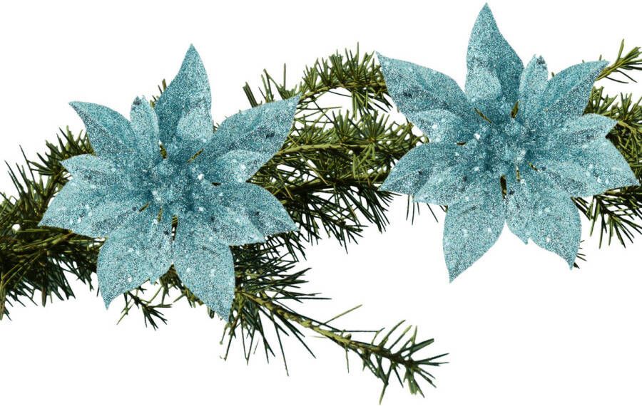 Cosy and Trendy 2x stuks kerstboom decoratie bloemen ijsblauw glitter op clip 15 cm Kunstbloemen