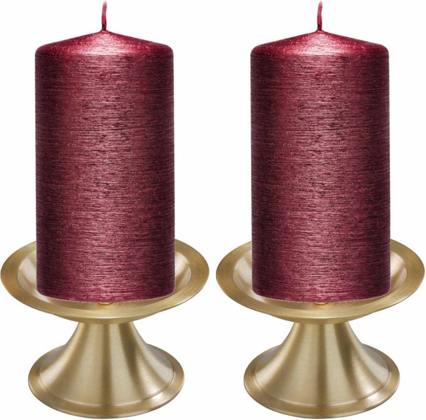 Trend Candles Set van 2x donkerrode cilinderkaarsen stompkaarsen 7 x 13 cm met 2x gouden metalen kaarsenhouders Stompkaarsen