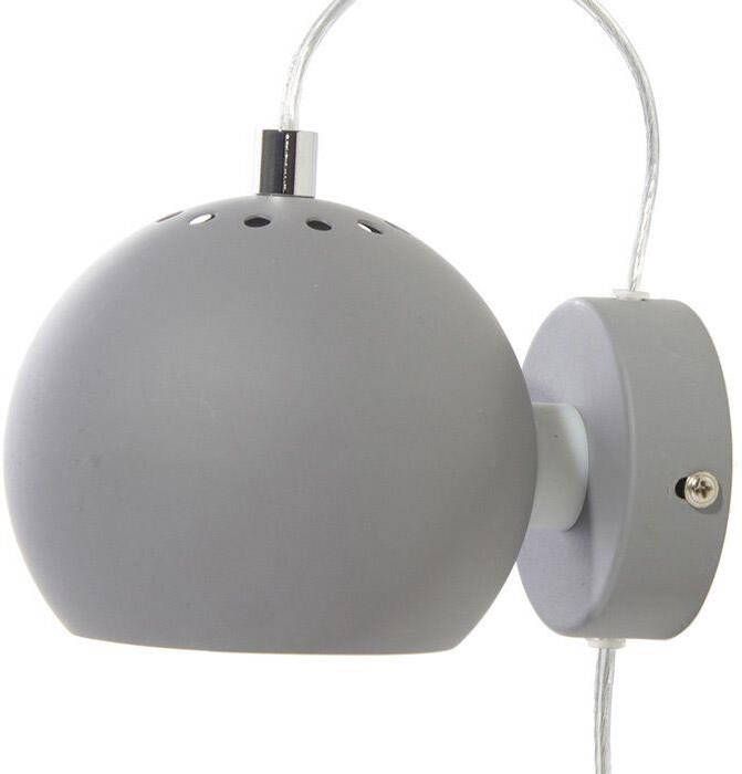 Frandsen Ball wandlamp mat lichtgrijs