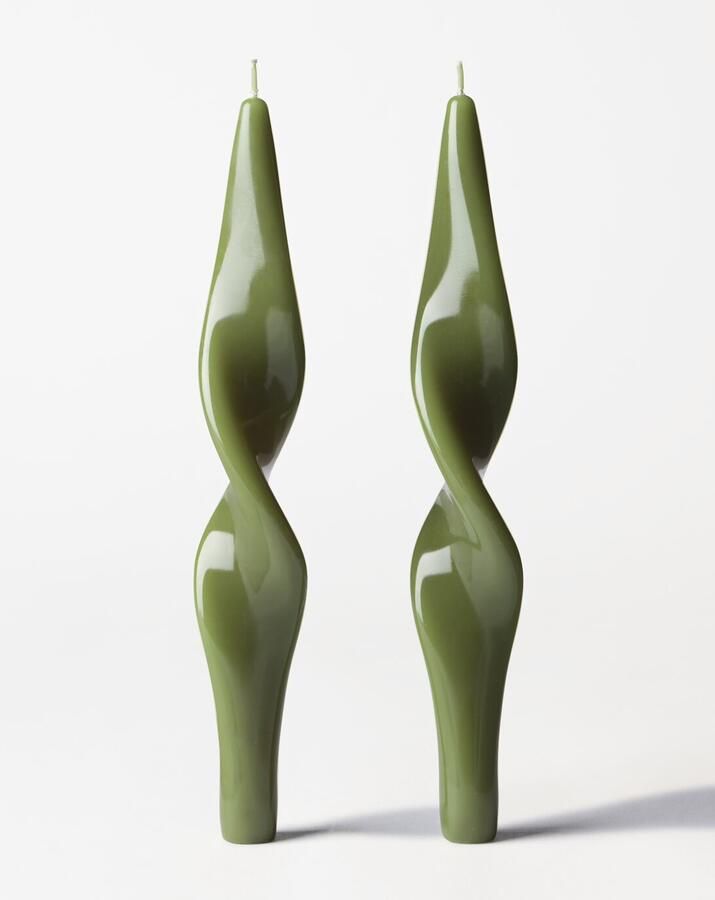 HEMA Dinerkaarsen XL ⌀4.3x27cm Gedraaid Olijfgroen 2 Stuks (naturel)