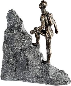 Casablanca by Gilde Decoratief figuur Sculptuur lange-afstandwandelaars bronskleurig grijs Decoratief object hoogte 20 cm man met rugzak met teksthanger woonkamer (1 stuk)