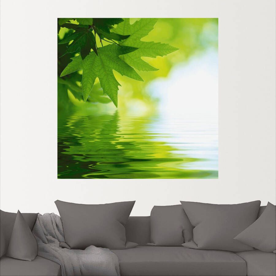 Artland Artprint Groene blaadjes reflecteren in het water als artprint op linnen poster muursticker in verschillende maten