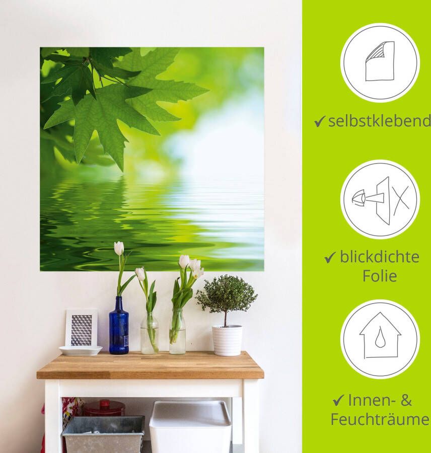 Artland Artprint Groene blaadjes reflecteren in het water als artprint op linnen poster muursticker in verschillende maten